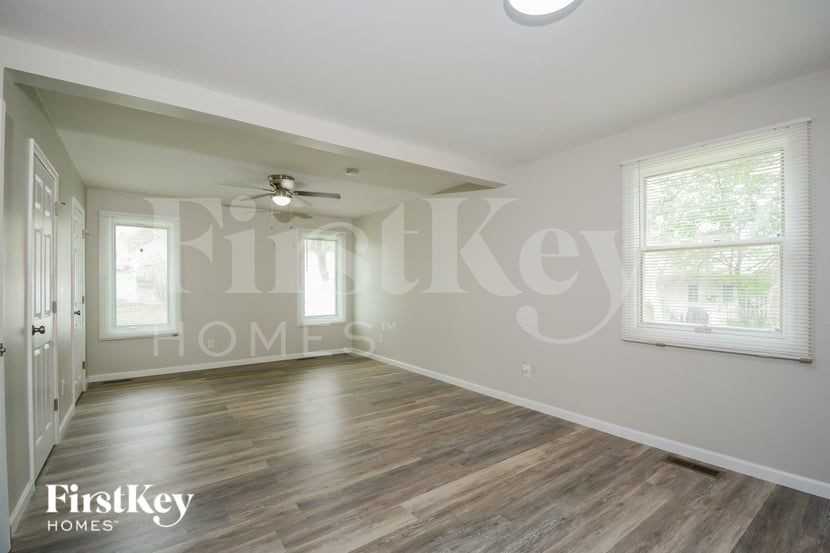 805 Forest Village Dr - Photo 6 of 15