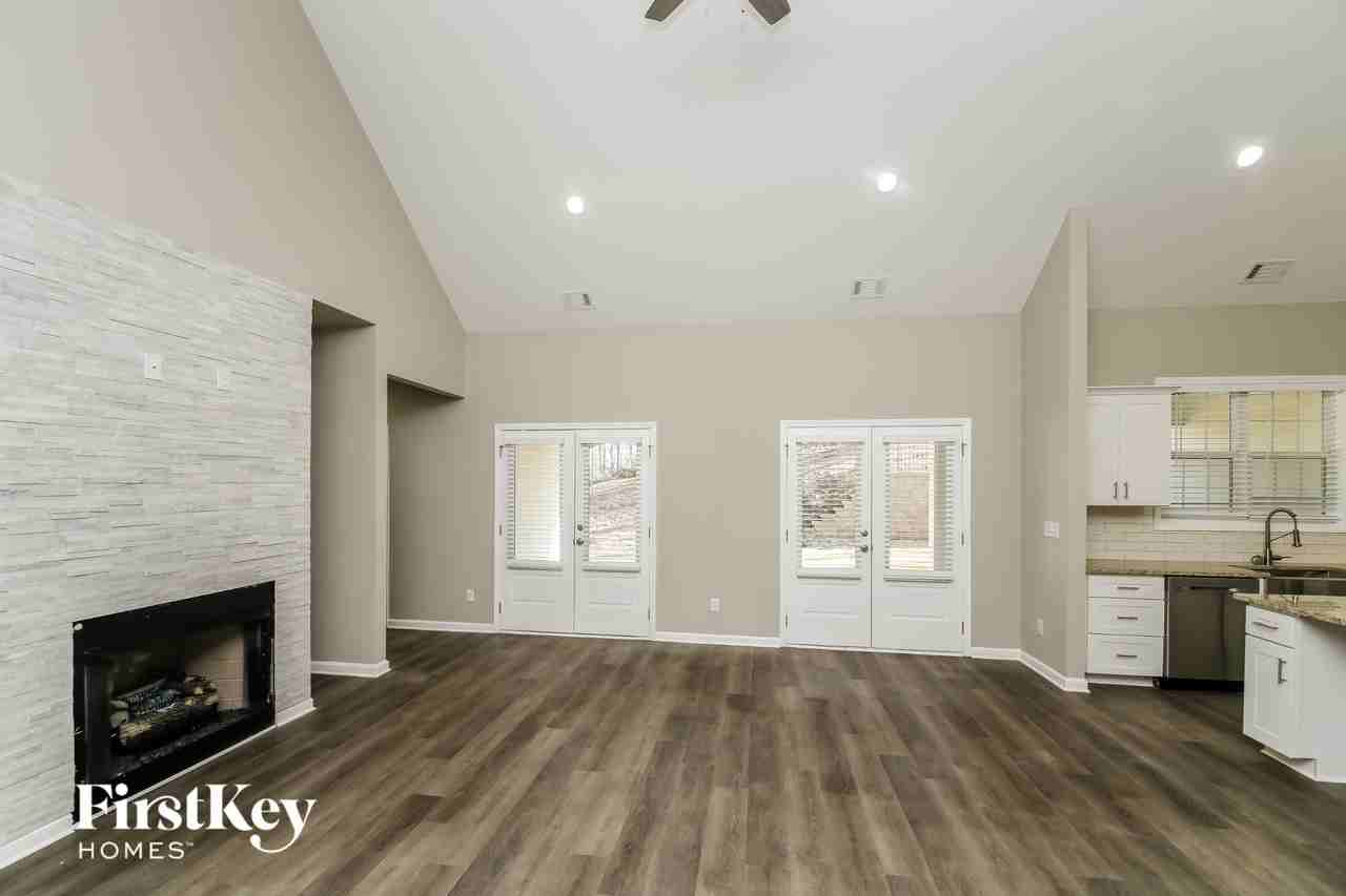 544 Somersby Dr - Photo 5 of 15