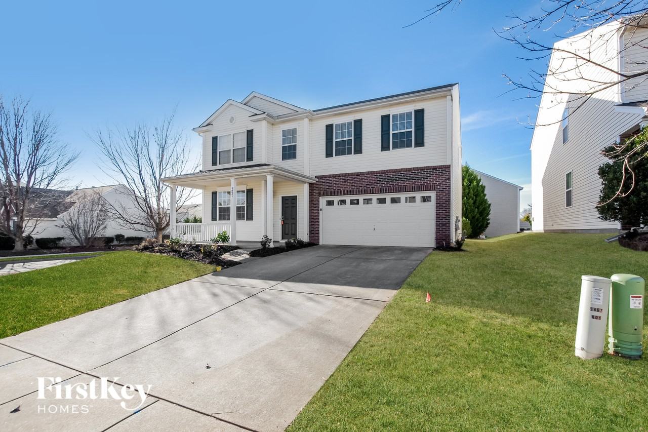 7421 Lamplighter Close Dr - Photo 2 of 15