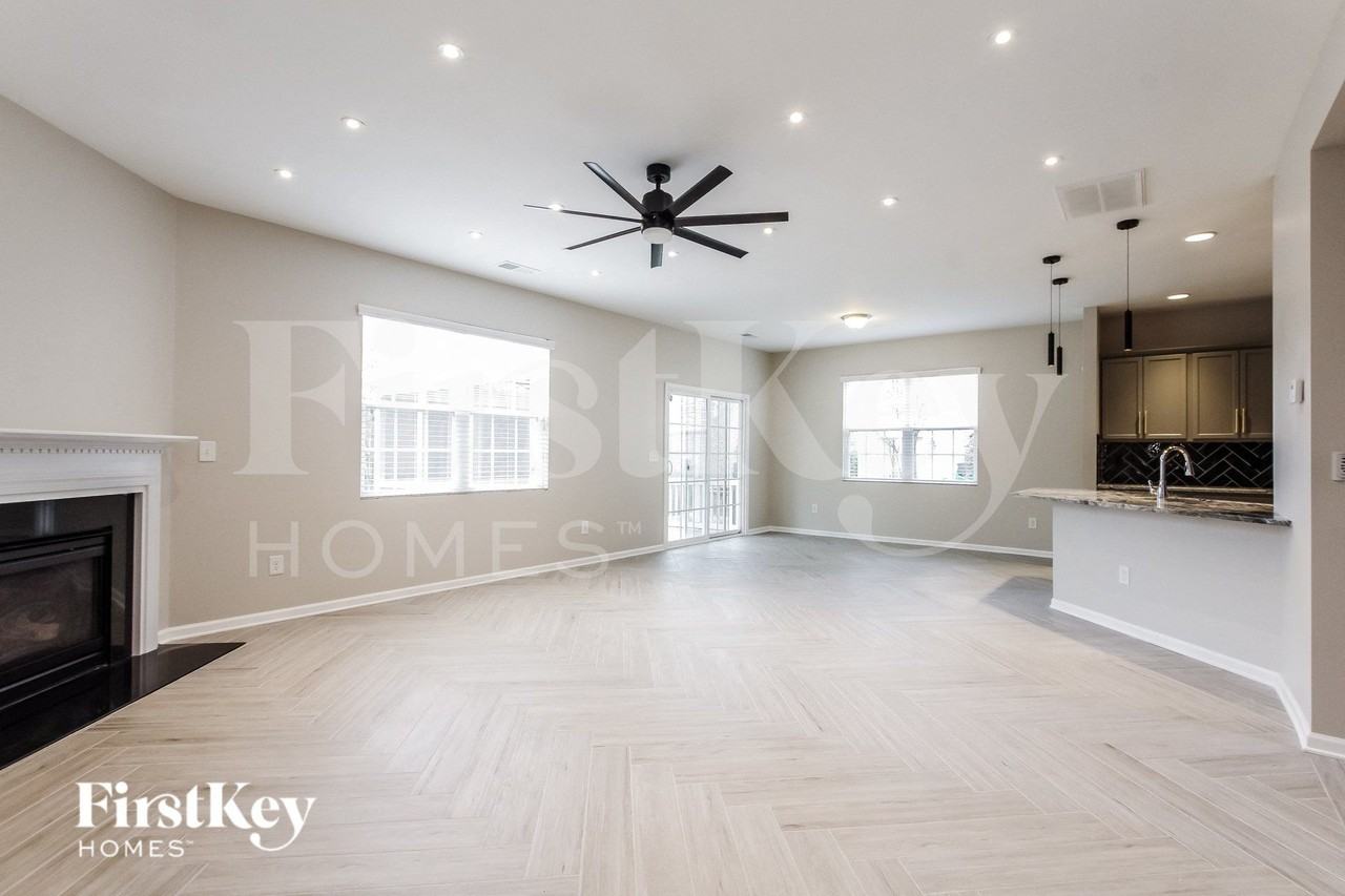 9808 Loughlin Ln - Photo 2 of 15