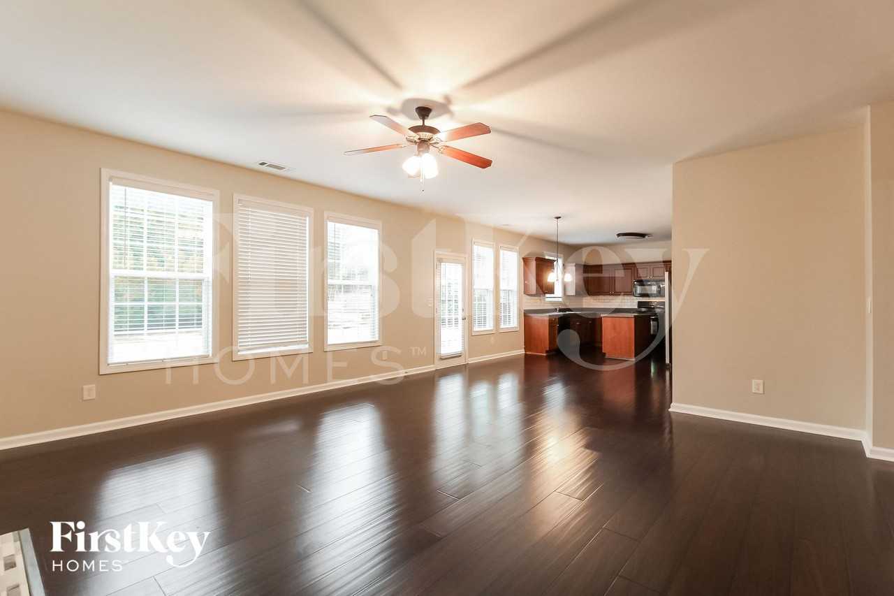 3836 Bald Eagle Dr - Photo 2 of 15