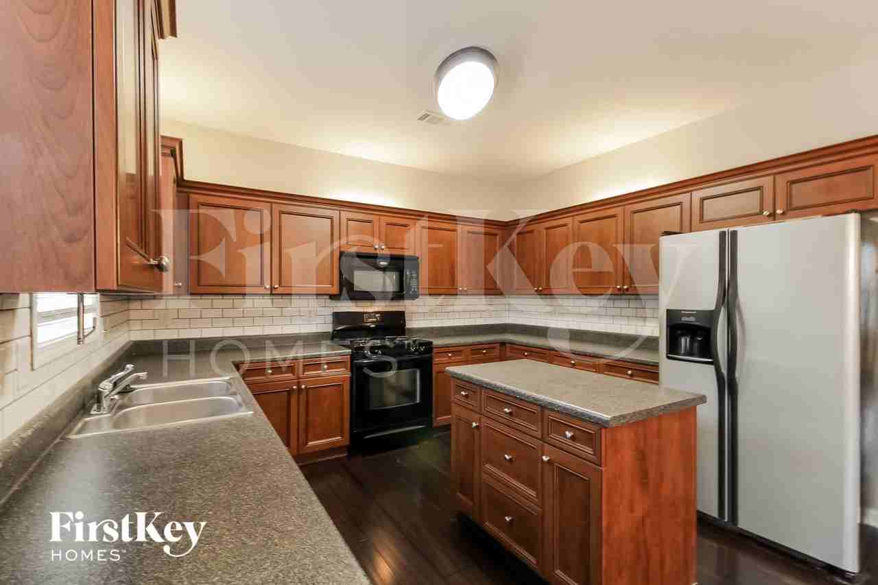 3836 Bald Eagle Dr - Photo 5 of 15