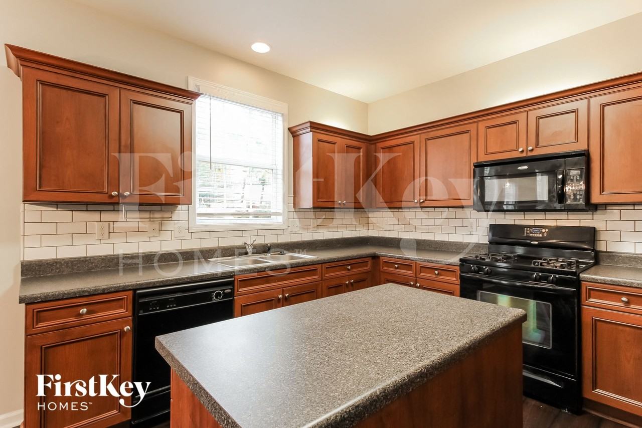 3836 Bald Eagle Dr - Photo 6 of 15