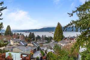 featured image of 1995 Sasamat Pl