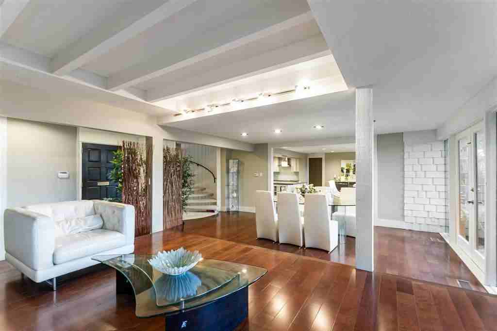 1995 Sasamat Pl - Photo 5 of 22