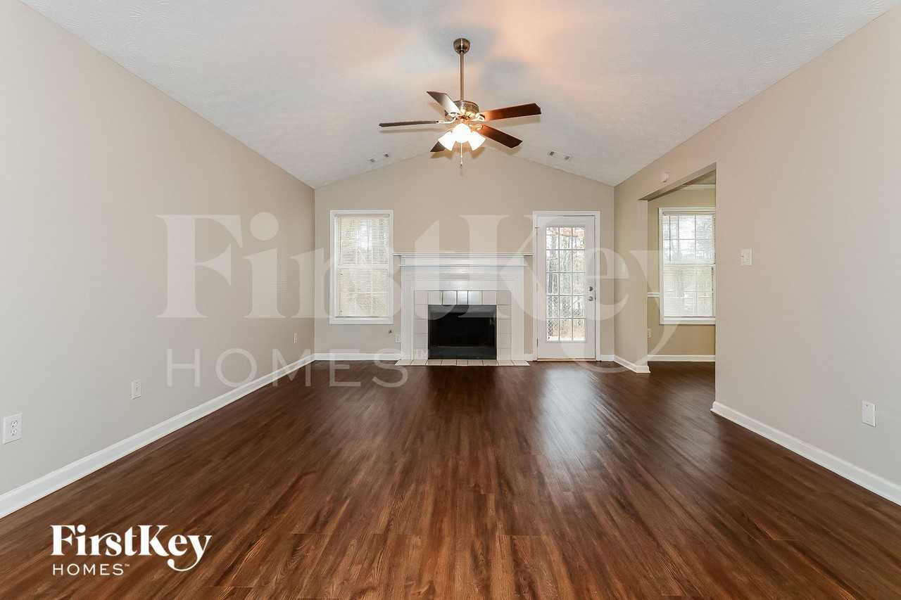 149 Brentwood Way - Photo 3 of 15