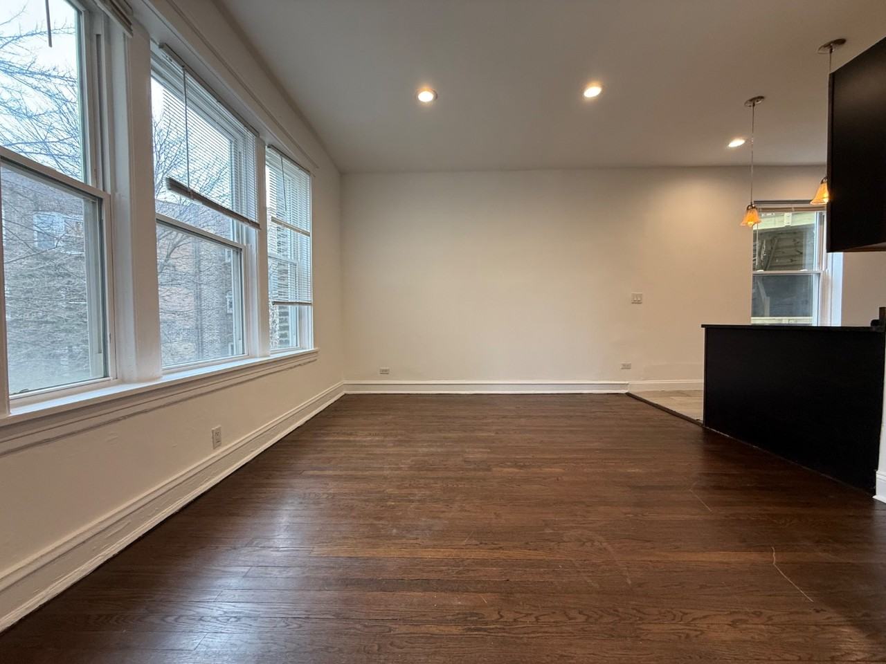 7531 N Rogers Ave #2 - Photo 4 of 11