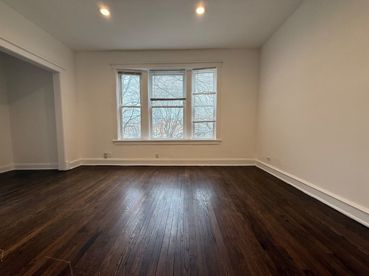 7531 N Rogers Ave #2 - Photo 5 of 11