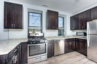 1420 W Blackhawk St #3R - Photo 1 of 1
