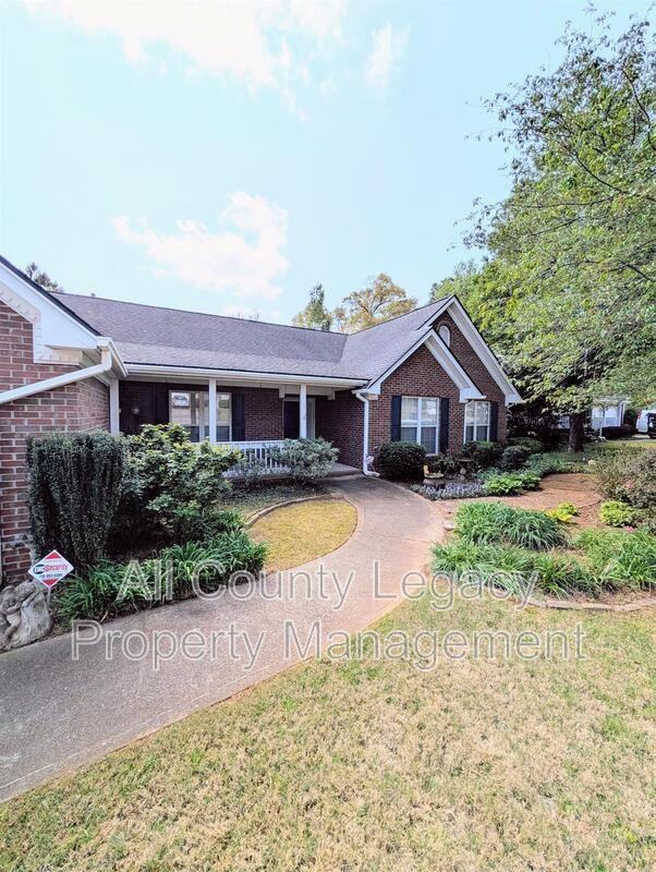 730 Madison Chase Dr - Photo 2 of 16