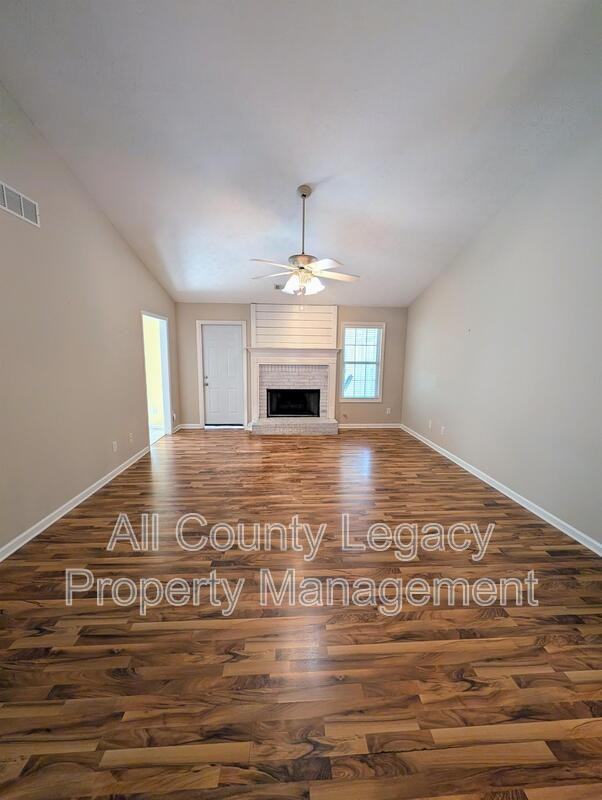 730 Madison Chase Dr - Photo 3 of 16