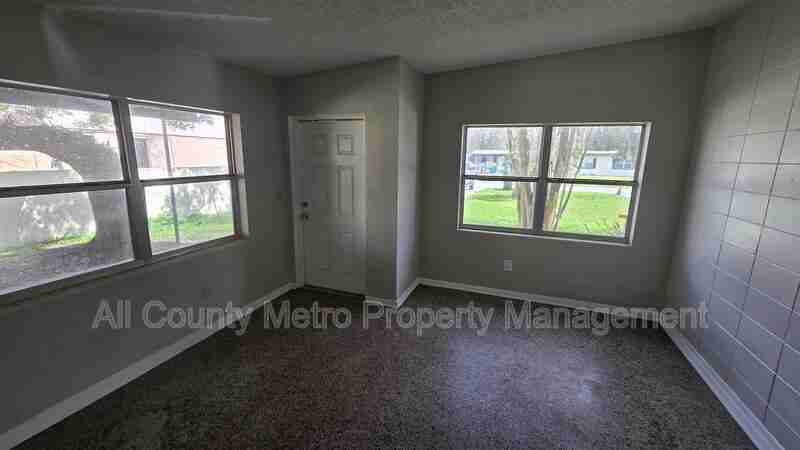 1232 Linda Ln - Photo 3 of 14