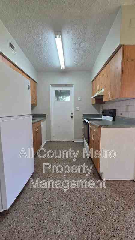 1232 Linda Ln - Photo 5 of 14