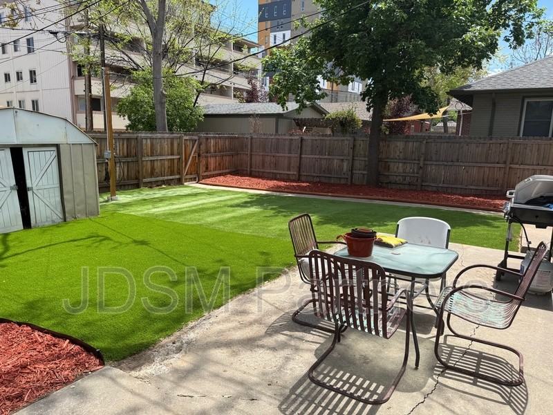 1046 Harrison St - Photo 7 of 20