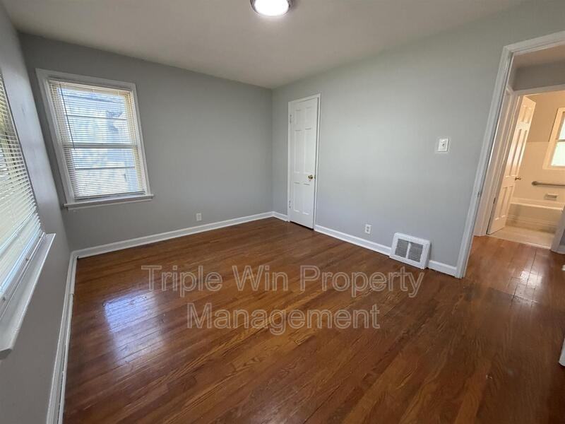 10168 Cabot Dr - Photo 6 of 26