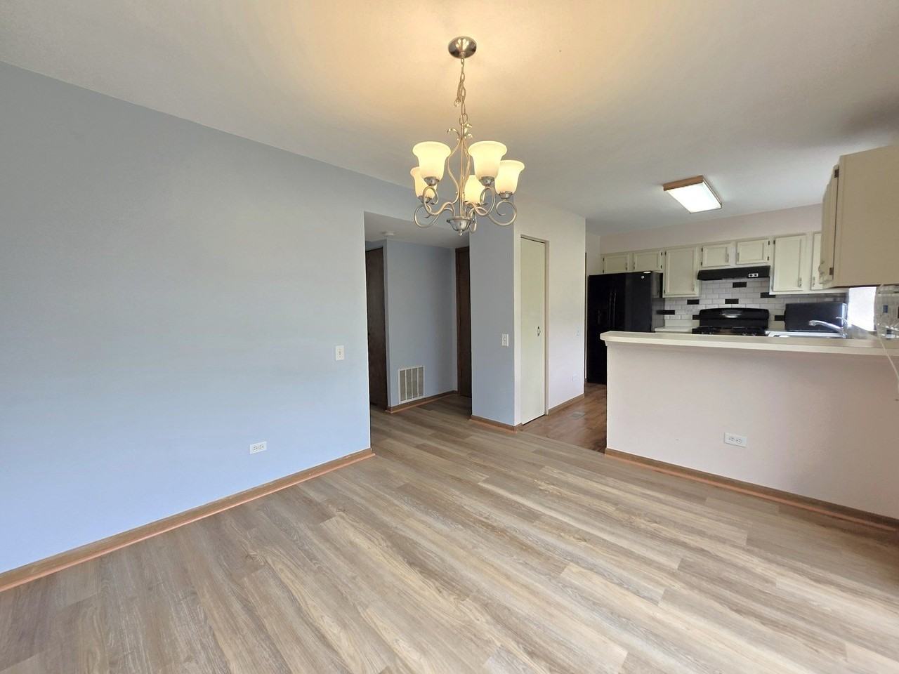 8 E Shag Bark Ln - Photo 5 of 33