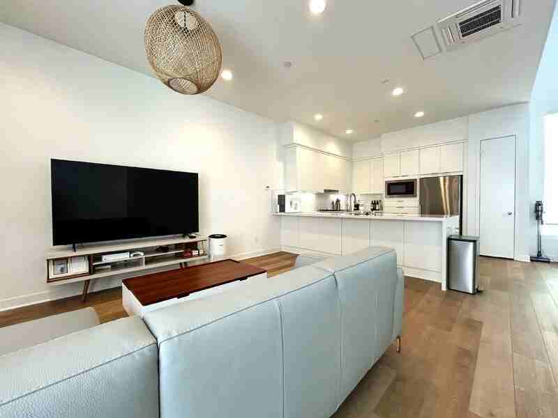 10917 1/2 Otsego St - Photo 3 of 25