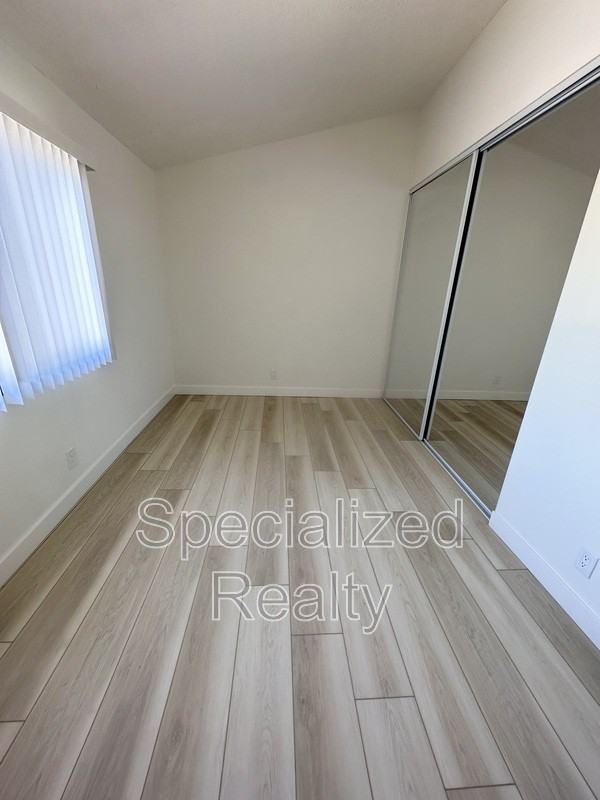 14074 Van Nuys Blvd #2 - Photo 6 of 11