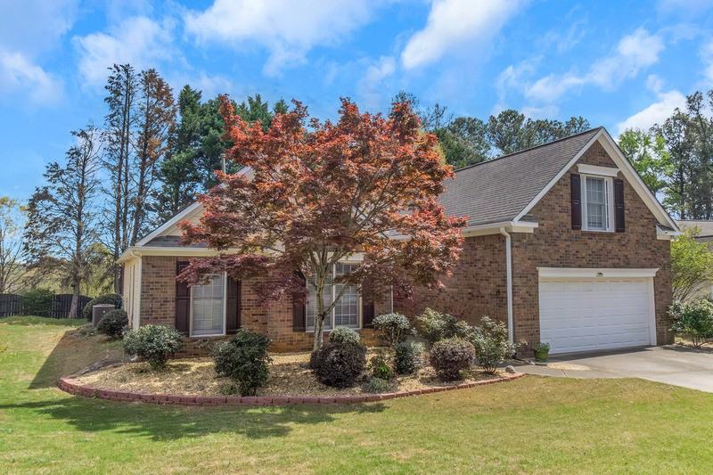 732 Tanners Point Dr - Photo 2 of 11