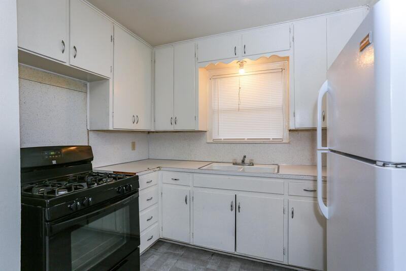 507B Adams Ave #B - Photo 6 of 11