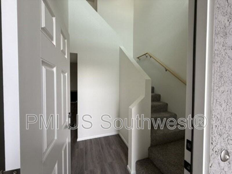 405 Anna Cir #A - Photo 3 of 22
