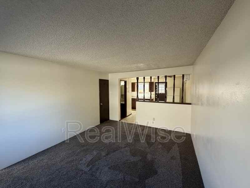 1120 Sw 5th St #B - Photo 2 of 13