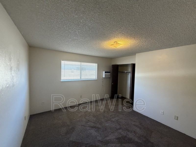 1120 Sw 5th St #B - Photo 6 of 13