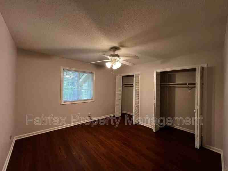 475 Cedar Lake Rd #A - Photo 4 of 8