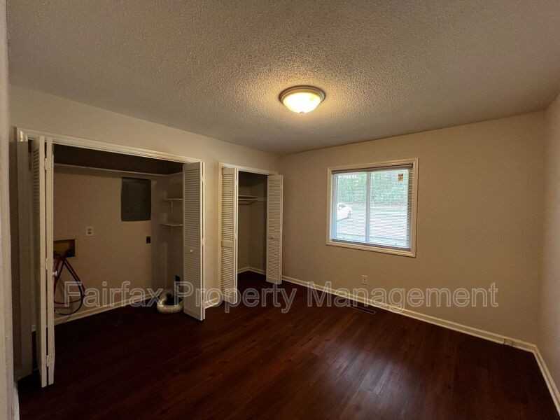 475 Cedar Lake Rd #A - Photo 5 of 8