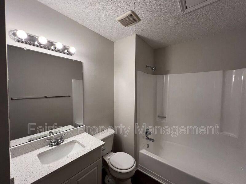 475 Cedar Lake Rd #A - Photo 6 of 8