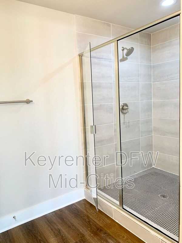 1431 Pearson St - Photo 4 of 32