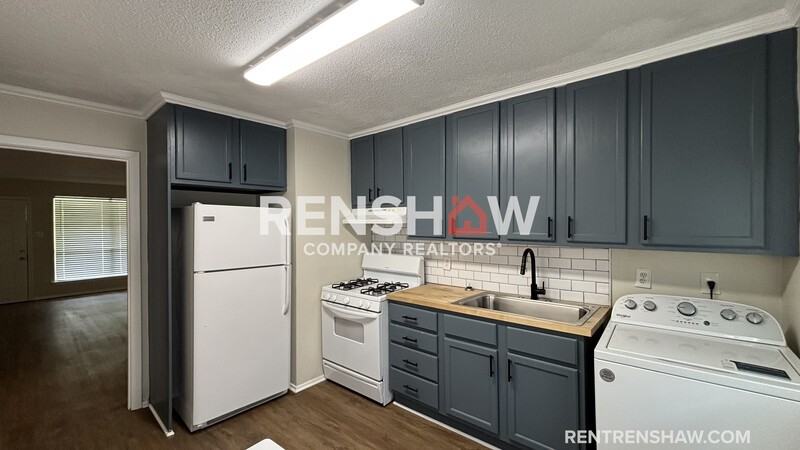 2940 Ruskin Rd - Photo 4 of 14