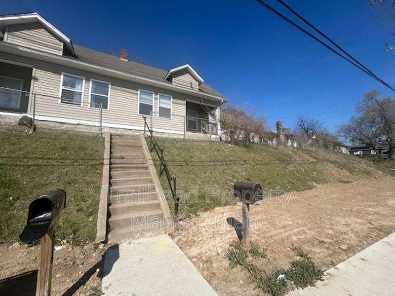 616 N 10th St - Photo 2 of 14