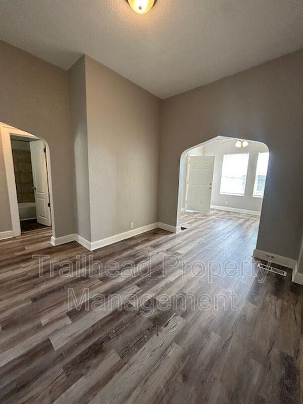 616 N 10th St - Photo 4 of 14