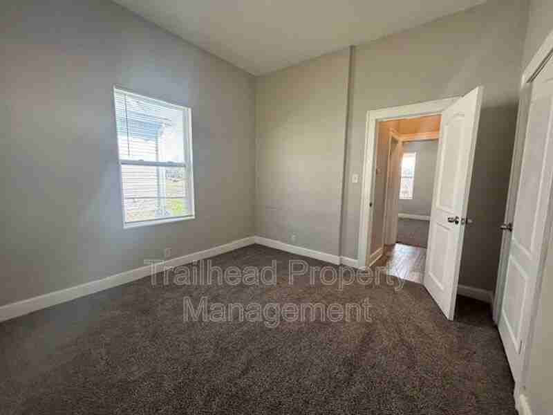 616 N 10th St - Photo 6 of 14