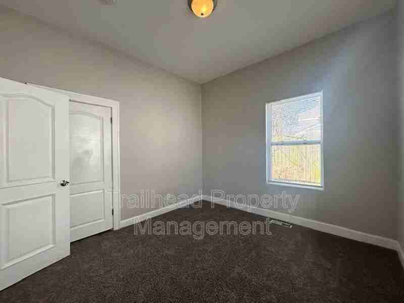 616 N 10th St - Photo 7 of 14