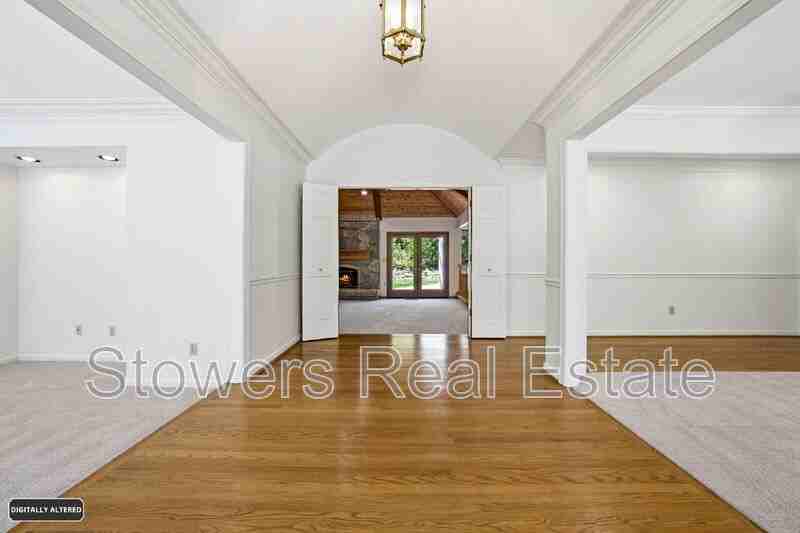 618 Banister Ln - Photo 7 of 50