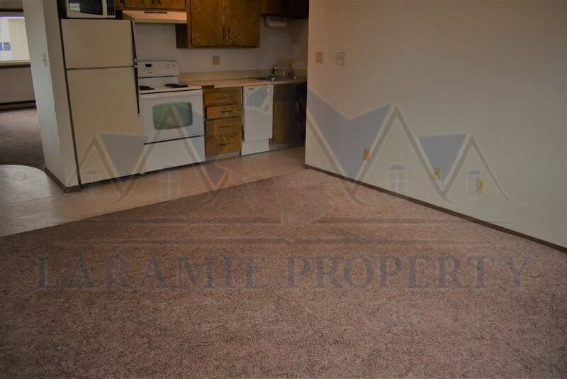 1537 Person St #4 - Photo 3 of 7