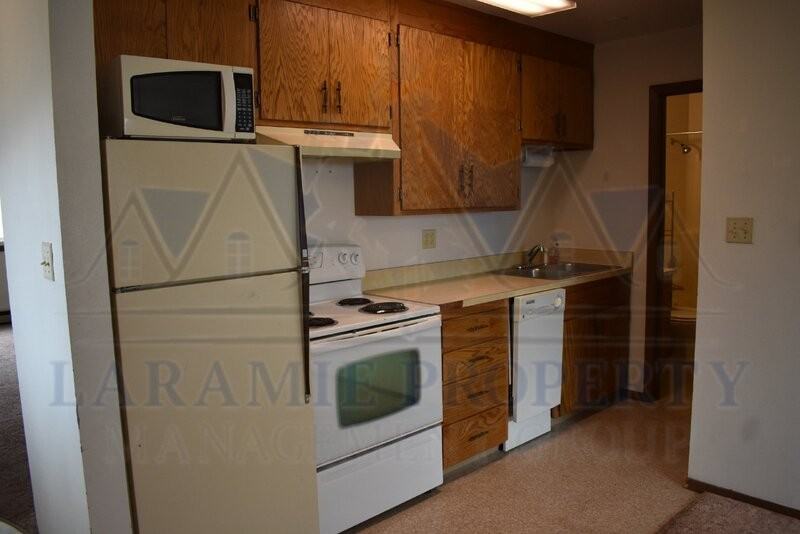 1537 Person St #4 - Photo 4 of 7