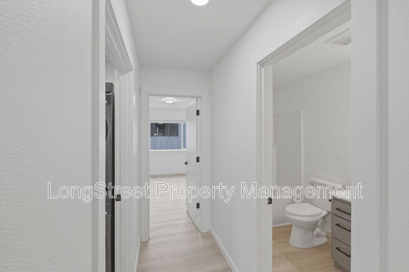 802 S 19th St - Photo 7 of 33