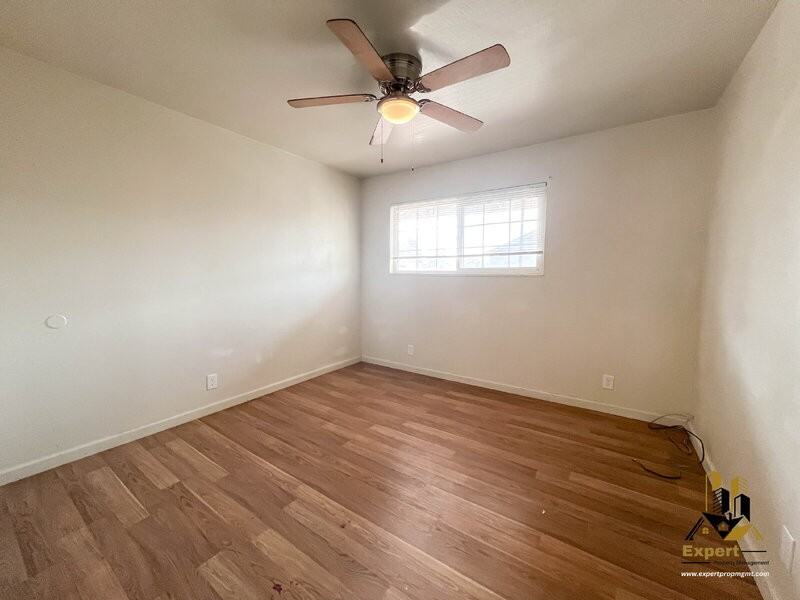 3720 Astoria St #8 - Photo 7 of 10