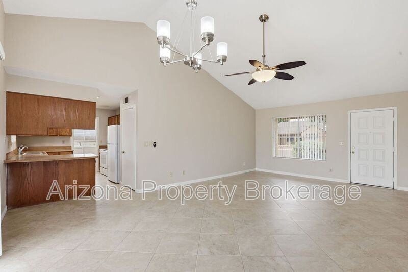 1352 E Todd Dr - Photo 6 of 21