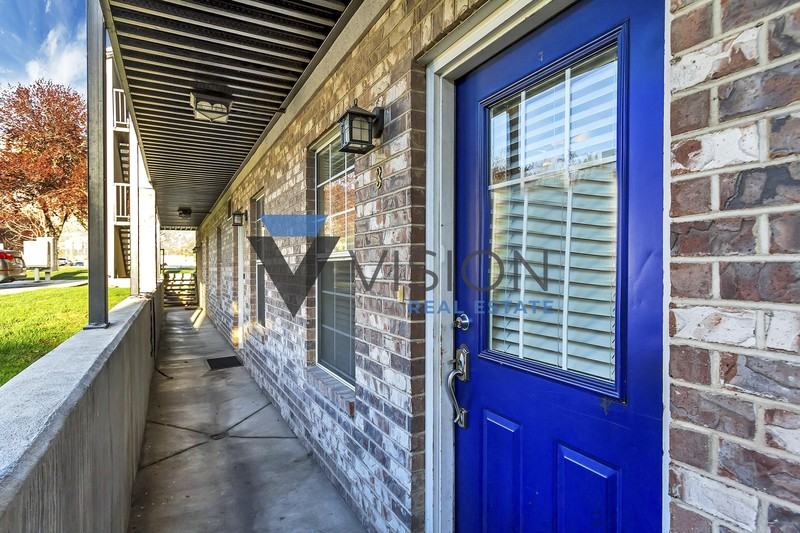 909 Nw #8 - Photo 3 of 3