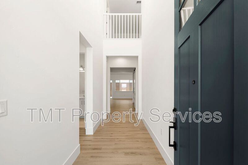 9041 Ventura St - Photo 7 of 21