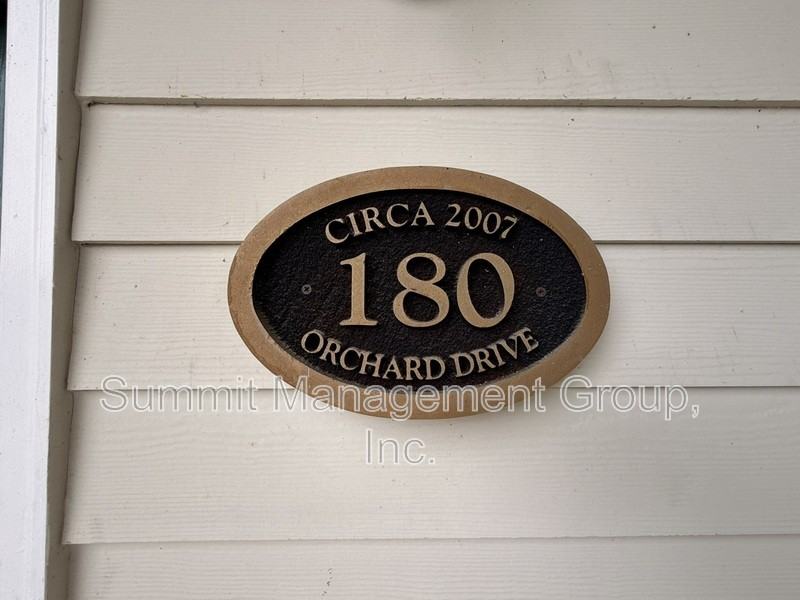 180 Orchard Dr - Photo 4 of 40