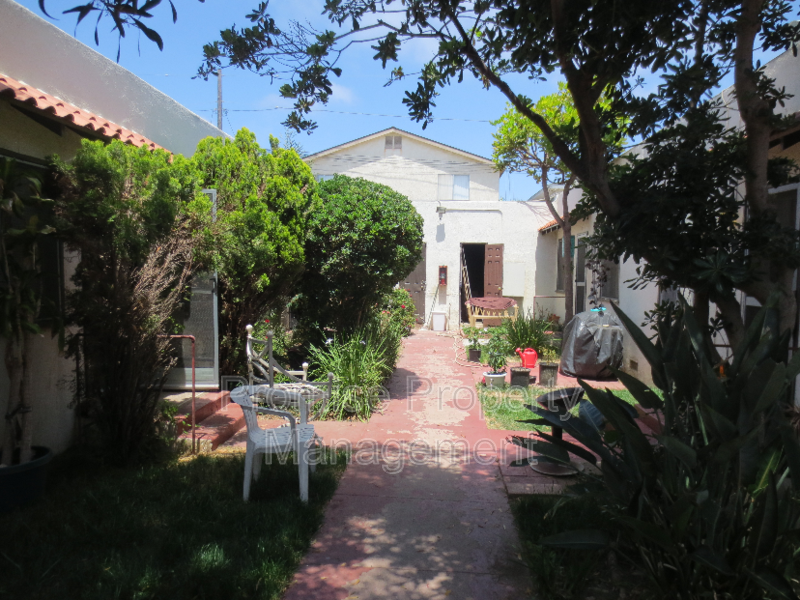 602 Surfrider Way - Photo 3 of 10