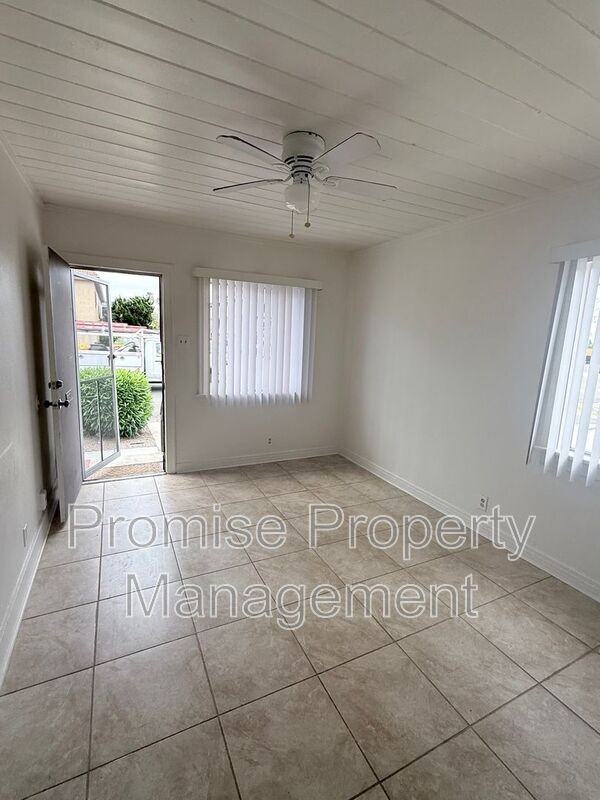 602 Surfrider Way - Photo 5 of 10