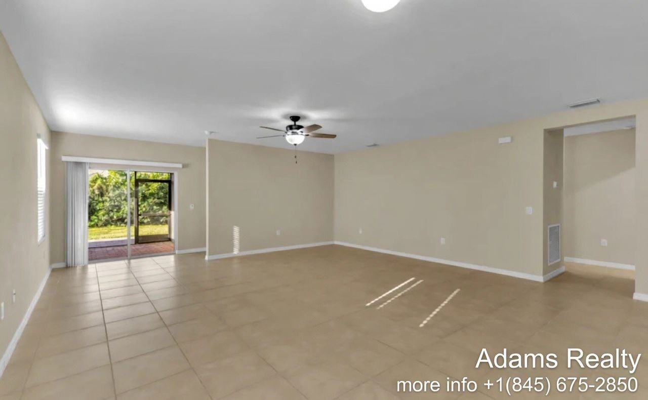 3314 Acapulco Cir - Photo 2 of 9