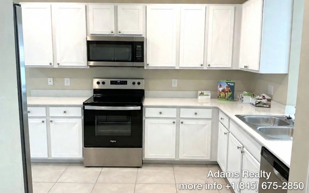 3314 Acapulco Cir - Photo 3 of 9