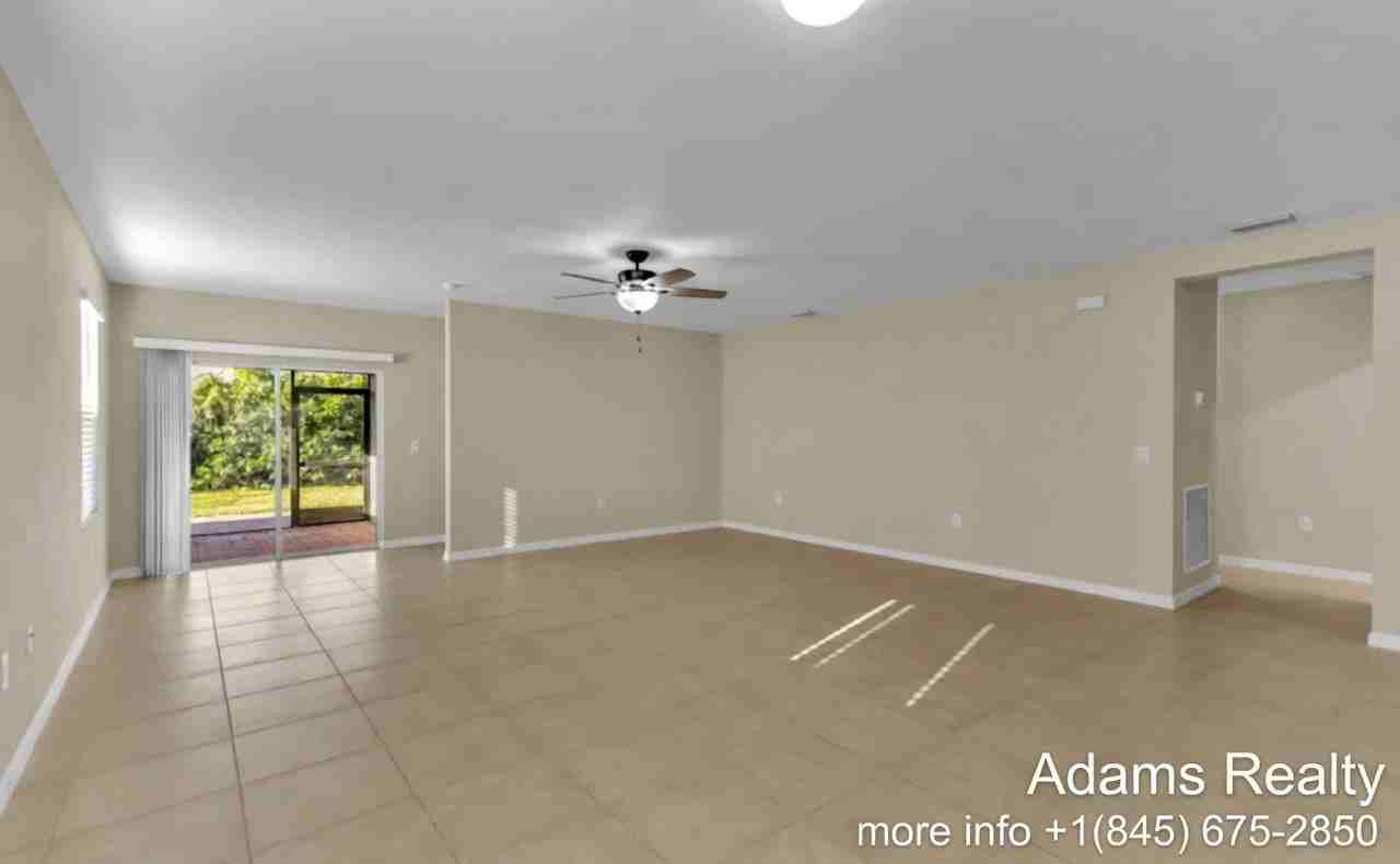 3314 Acapulco Cir - Photo 5 of 9